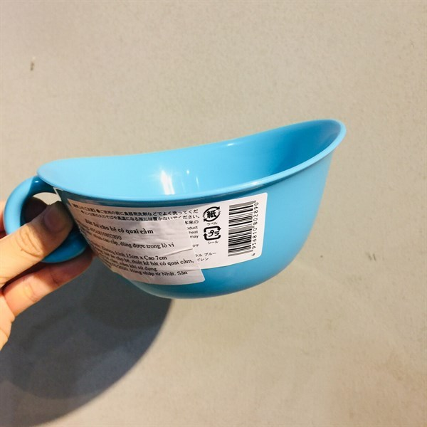 Bát ăn cho bé có quai cầm màu xanh dương – Giải pháp an toàn và tiện lợi cho bữa ăn của trẻ 2 Bát ăn cho bé có quai cầm màu xanh dương – Giải pháp an toàn và tiện lợi cho bữa ăn của trẻ - Ảnh 2